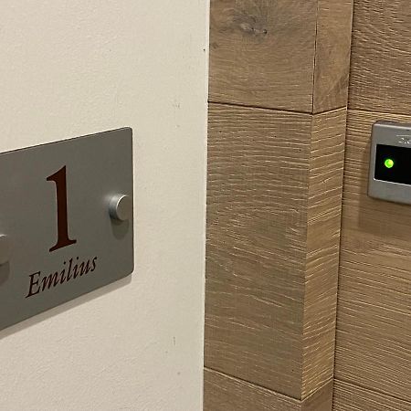 Emilius Suite Aosta Buitenkant foto